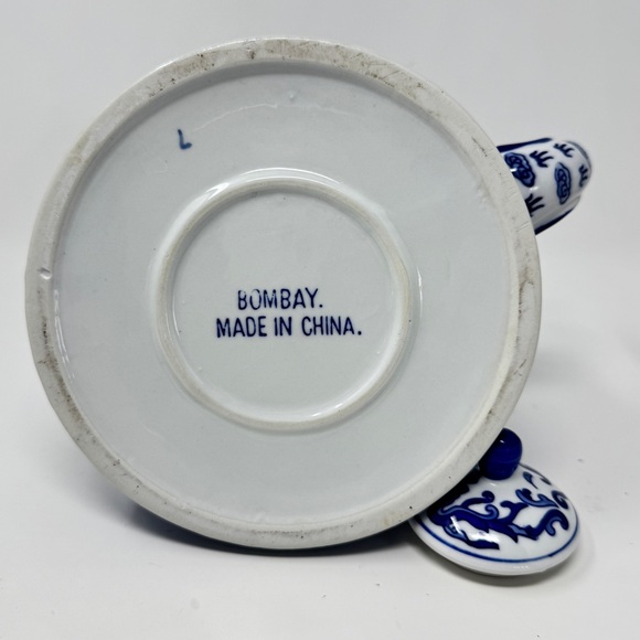 Vintage Elephant Chinoiserie Blue and White Teapot by Bombay - Picture 8 of 10